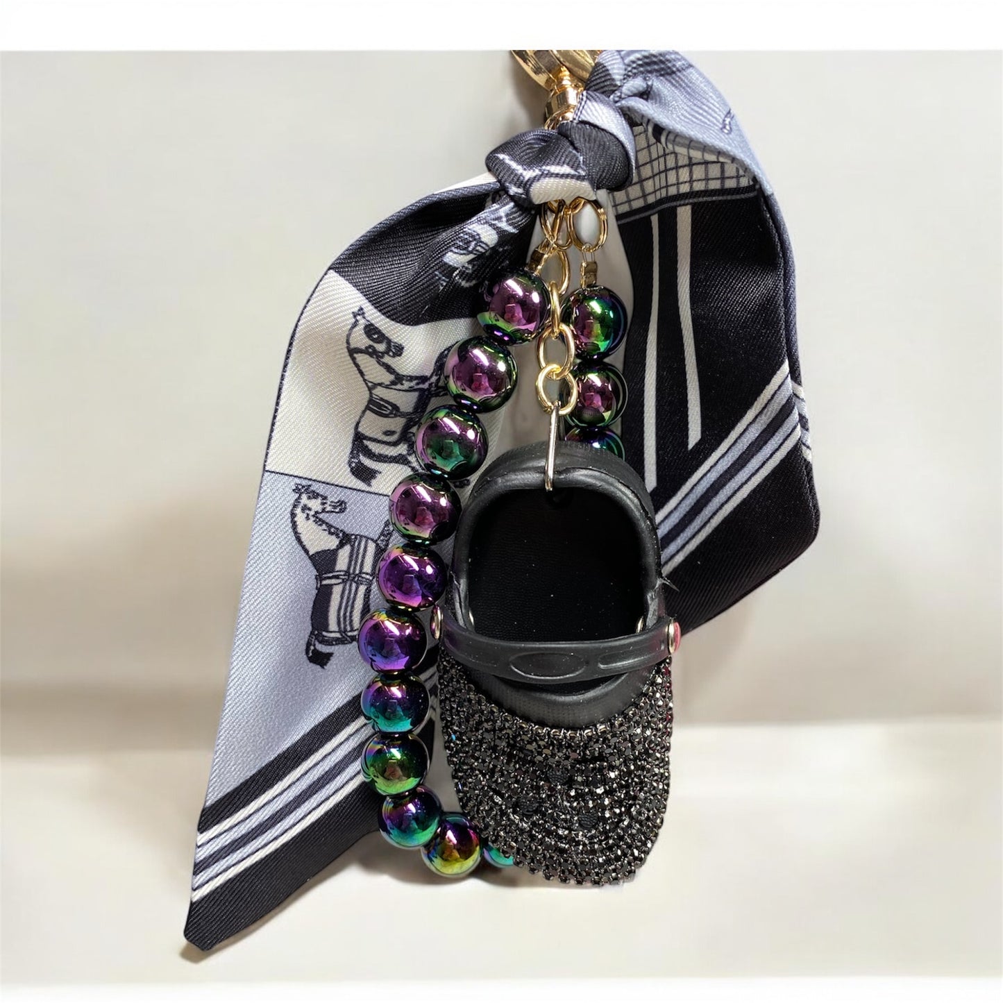Charm portachiavi ciabattina strass e perle