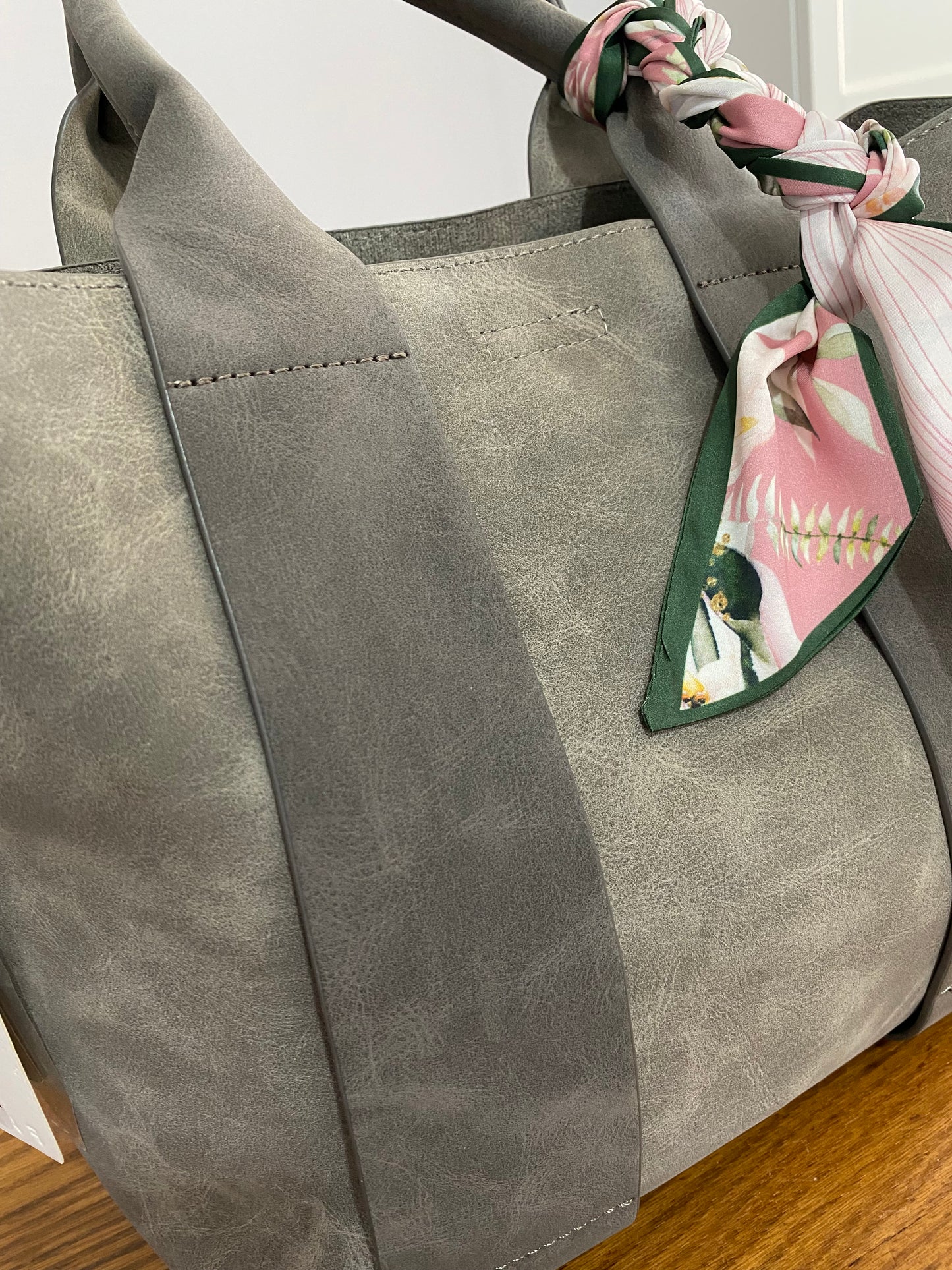 Borsa semi bauletto con manico e tracolla - simile scamosciato