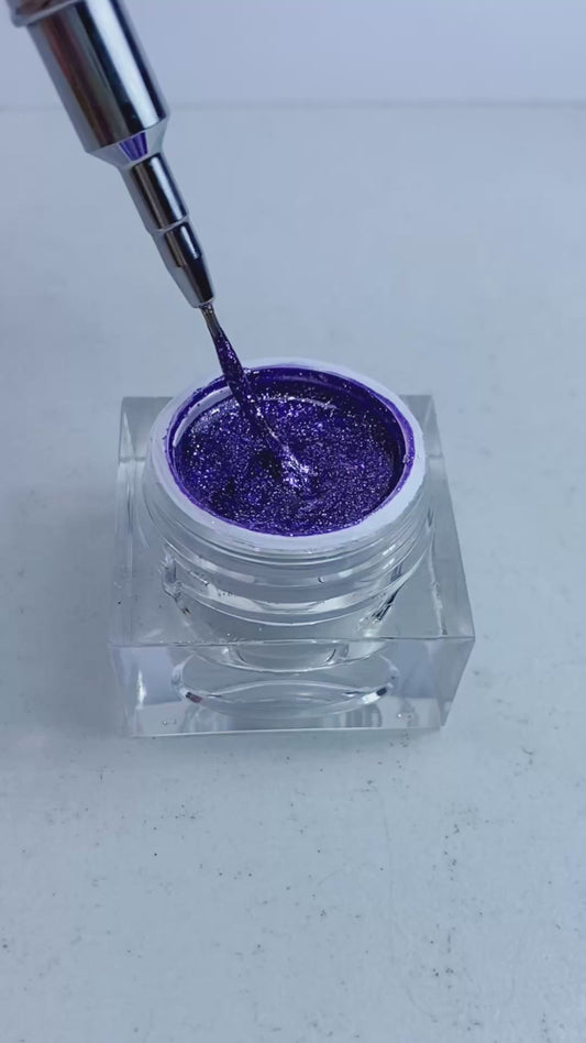 Platinum glitter gel liner Violet